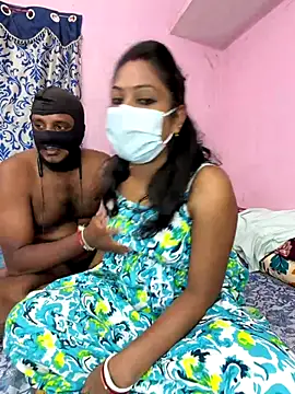 Snapshot of Lovlycouple1 chatting on November 2025 05:44:01 PM Lovlycouple1 online show from November 2025 05:44:01 PM