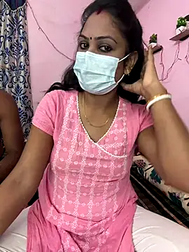 Snapshot of Lovlycouple1 chatting on November 2025 05:17:02 PM Lovlycouple1 online show from November 2025 05:17:02 PM