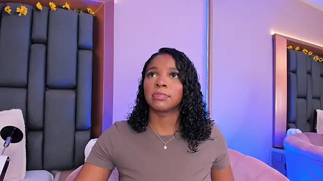 LisaMendez online show from November 2025 11:40:02 PM