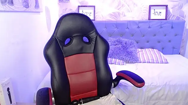 Lily tk online show from November 2025 03:18:02 AM