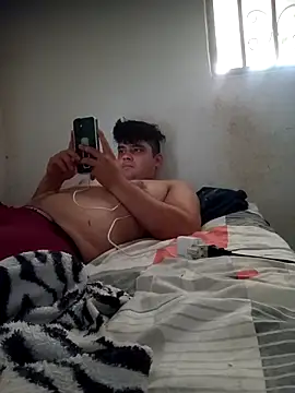 Snapshot of fromero27 chatting on January 2026 10:14:02 PM fromero27 online show from January 2026 10:14:02 PM