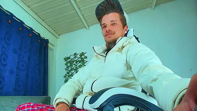 Snapshot of Gold_Loyal77 chatting on October 2025 05:57:02 AM Gold Loyal77 online show from October 2025 05:57:02 AM