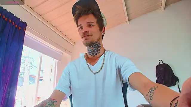 Gold Loyal77 online show from December 2025 03:06:01 PM