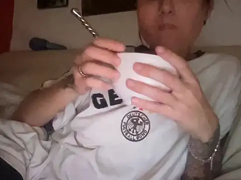 Snapshot of dddasani chatting on November 2025 02:06:02 AM dddasani online show from November 2025 02:06:02 AM