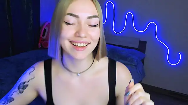 Snapshot of LaraKrein_lk chatting on September 2025 08:03:01 PM LaraKrein lk online show from September 2025 08:03:01 PM