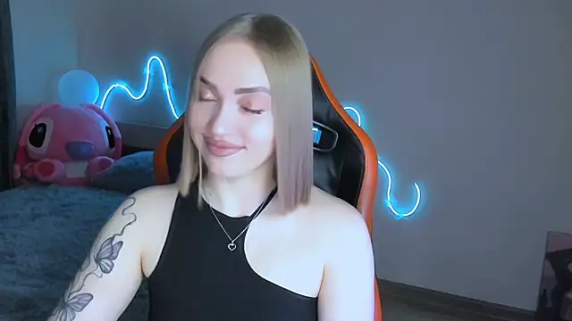 LaraKrein lk online show from February 2026 01:30:02 PM