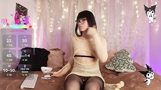 Snapshot of GothBella chatting on December 2025 02:42:01 AM GothBella online show from December 2025 02:42:01 AM