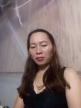 Snapshot of Bianly chatting on October 2025 12:04:01 PM Bianly online show from October 2025 12:04:01 PM