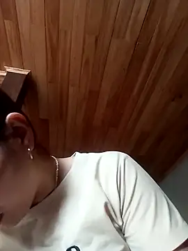 Snapshot of Bianly chatting on October 2025 06:02:02 AM Bianly online show from October 2025 06:02:02 AM