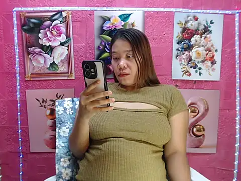 Snapshot of wild_rose69 chatting on April 2026 07:45:01 AM wild rose69 online show from April 2026 07:45:01 AM