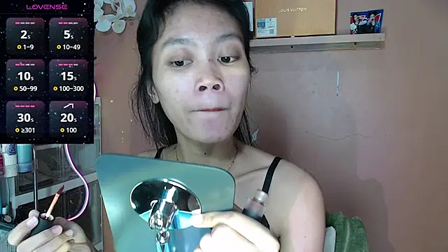 Snapshot of skinny_gracie chatting on March 2026 01:50:02 PM skinny gracie online show from March 2026 01:50:02 PM