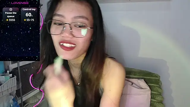 Snapshot of skinny_gracie chatting on March 2026 08:41:02 AM skinny gracie online show from March 2026 08:41:02 AM