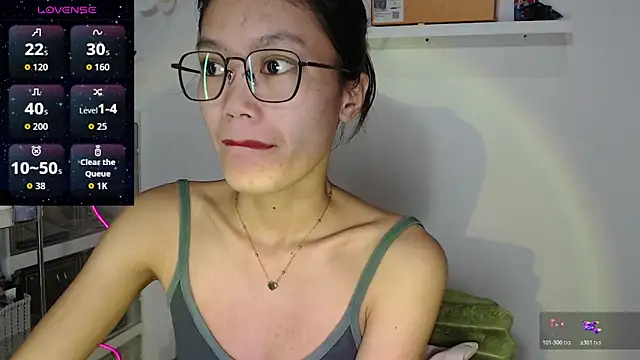 Snapshot of skinny_gracie chatting on March 2026 08:35:02 PM skinny gracie online show from March 2026 08:35:02 PM