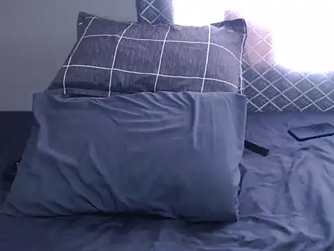 SlenderCharm98 online show from February 2026 12:00:01 PM