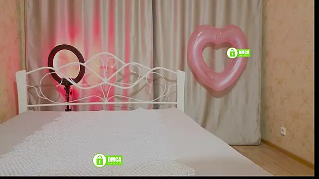 Snapshot of Berkova_L chatting on April 2026 05:47:01 PM Berkova L online show from April 2026 05:47:01 PM