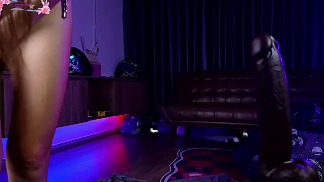 laxyflaxyy online show from December 2025 01:59:02 AM