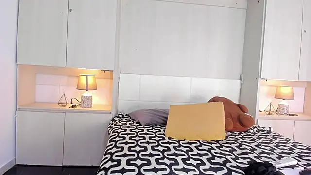 JoyceBlake online show from November 2025 08:18:01 PM