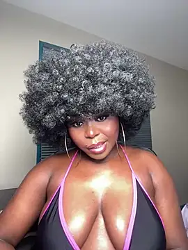 Snapshot of WomanNextdoor1 chatting on May 2026 04:06:02 AM WomanNextdoor1 online show from May 2026 04:06:02 AM