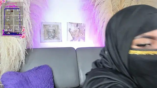 Snapshot of yasmin_elite chatting on September 2025 01:43:02 PM yasmin elite online show from September 2025 01:43:02 PM