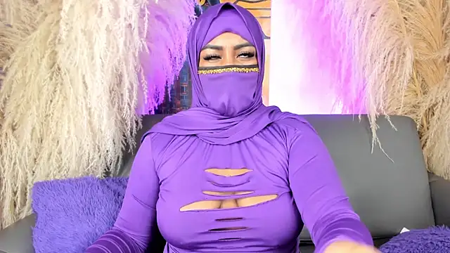 Snapshot of yasmin_elite chatting on October 2025 12:14:01 PM yasmin elite online show from October 2025 12:14:01 PM