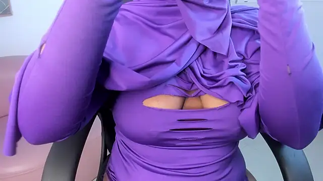 Snapshot of yasmin_elite chatting on October 2025 10:03:01 AM yasmin elite online show from October 2025 10:03:01 AM