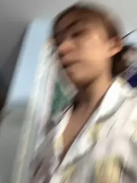 Snapshot of Minee1202 chatting on March 2026 10:19:02 AM Minee1202 online show from March 2026 10:19:02 AM