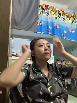 Snapshot of Minee1202 chatting on March 2026 01:31:02 AM Minee1202 online show from March 2026 01:31:02 AM