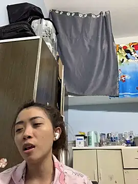 Snapshot of Minee1202 chatting on March 2026 06:03:01 AM Minee1202 online show from March 2026 06:03:01 AM