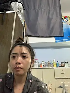 Snapshot of Minee1202 chatting on April 2026 01:11:01 AM Minee1202 online show from April 2026 01:11:01 AM