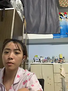 Snapshot of Minee1202 chatting on April 2026 02:17:02 AM Minee1202 online show from April 2026 02:17:02 AM