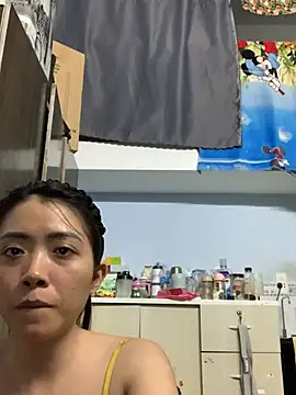 Snapshot of Minee1202 chatting on April 2026 02:14:02 AM Minee1202 online show from April 2026 02:14:02 AM