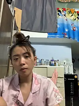 Snapshot of Minee1202 chatting on April 2026 12:57:01 AM Minee1202 online show from April 2026 12:57:01 AM