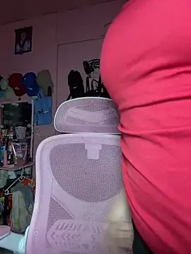 Snapshot of Wynxx chatting on April 2026 04:13:01 PM Wynxx online show from April 2026 04:13:01 PM