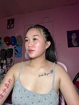 Snapshot of Wynxx chatting on April 2026 12:12:01 PM Wynxx online show from April 2026 12:12:01 PM