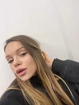 Snapshot of MarilynNova chatting on October 2025 04:16:01 AM MarilynNova online show from October 2025 04:16:01 AM