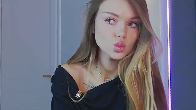 Snapshot of MarilynNova chatting on January 2026 04:38:02 AM MarilynNova online show from January 2026 04:38:02 AM