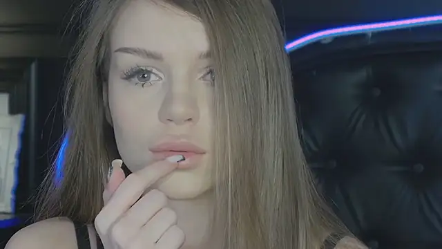 Snapshot of MarilynNova chatting on February 2026 05:30:01 AM MarilynNova online show from February 2026 05:30:01 AM