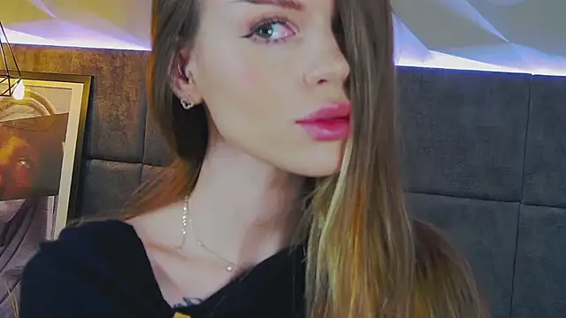 Snapshot of MarilynNova chatting on March 2026 04:49:01 AM MarilynNova online show from March 2026 04:49:01 AM