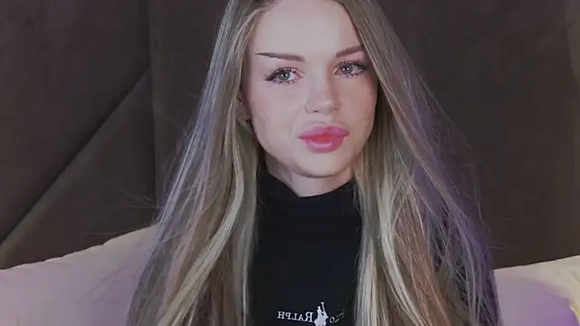 Snapshot of MarilynNova chatting on March 2026 04:24:02 AM MarilynNova online show from March 2026 04:24:02 AM