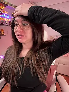 Snapshot of Sharon_07 chatting on February 2026 11:42:02 PM Sharon 07 online show from February 2026 11:42:02 PM