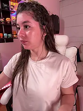 Snapshot of Sharon_07 chatting on February 2026 11:24:02 PM Sharon 07 online show from February 2026 11:24:02 PM