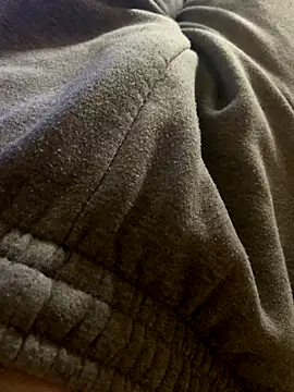 Snapshot of MuzzyFacing chatting on October 2025 12:56:02 PM MuzzyFacing online show from October 2025 12:56:02 PM