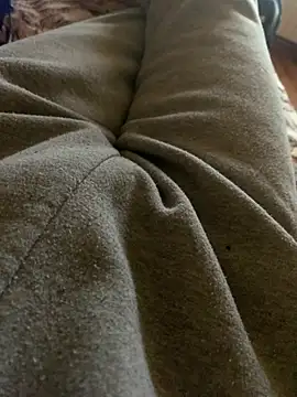 MuzzyFacing online show from February 2026 01:26:01 PM