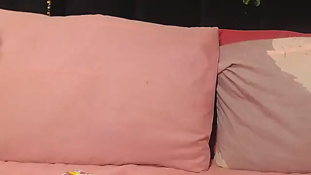 Snapshot of AmazingDarkDoll chatting on November 2025 06:29:01 PM AmazingDarkDoll online show from November 2025 06:29:01 PM