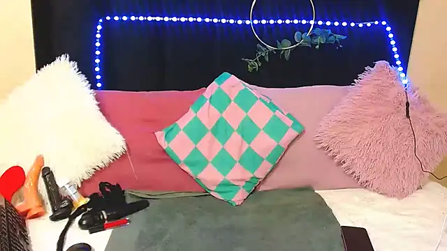 Snapshot of AmazingDarkDoll chatting on November 2025 04:05:01 PM AmazingDarkDoll online show from November 2025 04:05:01 PM