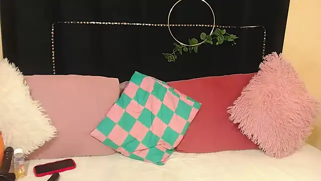 Snapshot of AmazingDarkDoll chatting on November 2025 03:12:02 PM AmazingDarkDoll online show from November 2025 03:12:02 PM