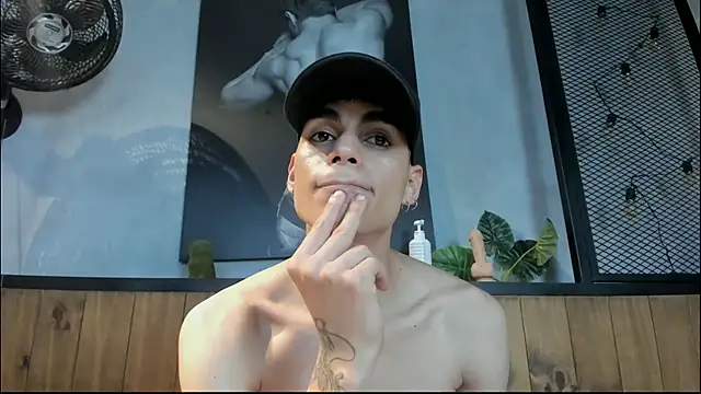 Dani mc1 online show from October 2025 11:34:02 PM