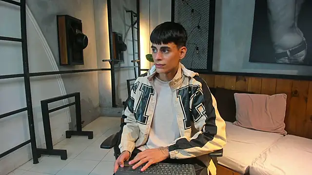 Dani mc1 online show from November 2025 11:53:01 AM