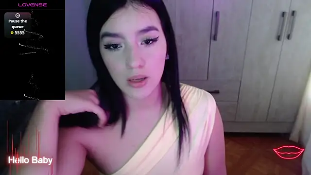 Velvet 28 online show from November 2025 01:46:02 PM