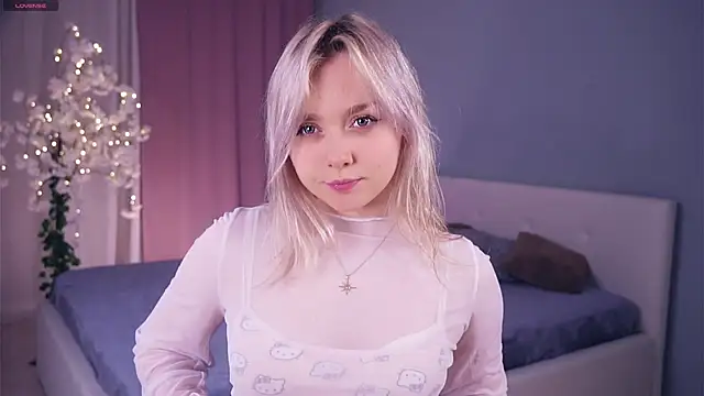 Snapshot of AccaCroyle chatting on March 2026 06:56:01 PM AccaCroyle online show from March 2026 06:56:01 PM